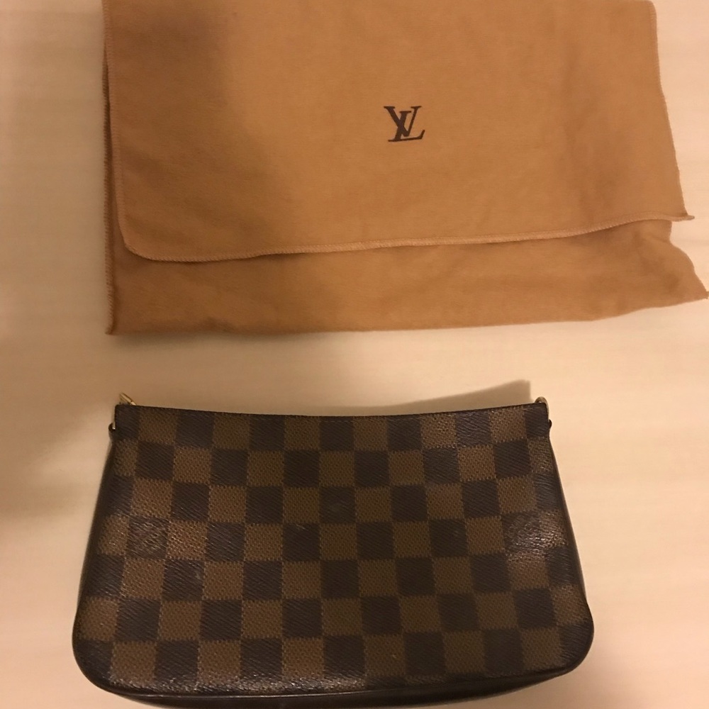 Louis Vuitton Clutch